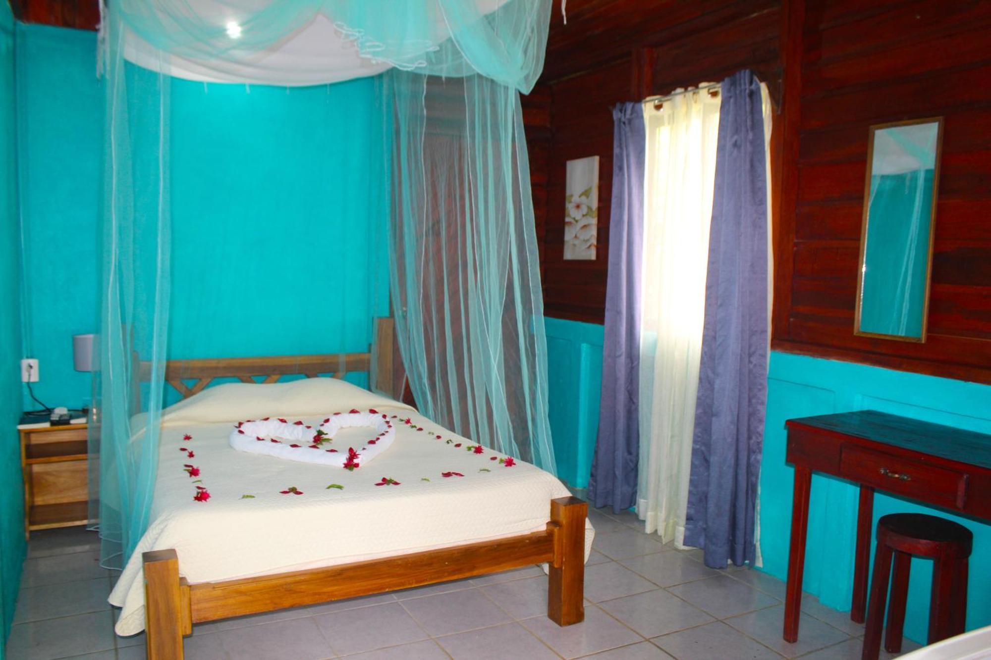 Posada Rio Celeste La Amistad מראה חיצוני תמונה